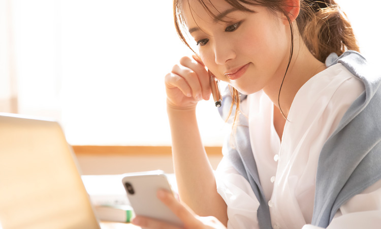 LINEを活用した徹底的なサポート体制。24時間いつでもお悩みを聞かせてください。